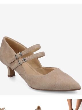 Journee Collection Carnation pump
